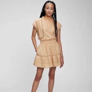 NWT GAP Lace Embroidered Popover Peplum Style Top SOLD OUT ONLINE!